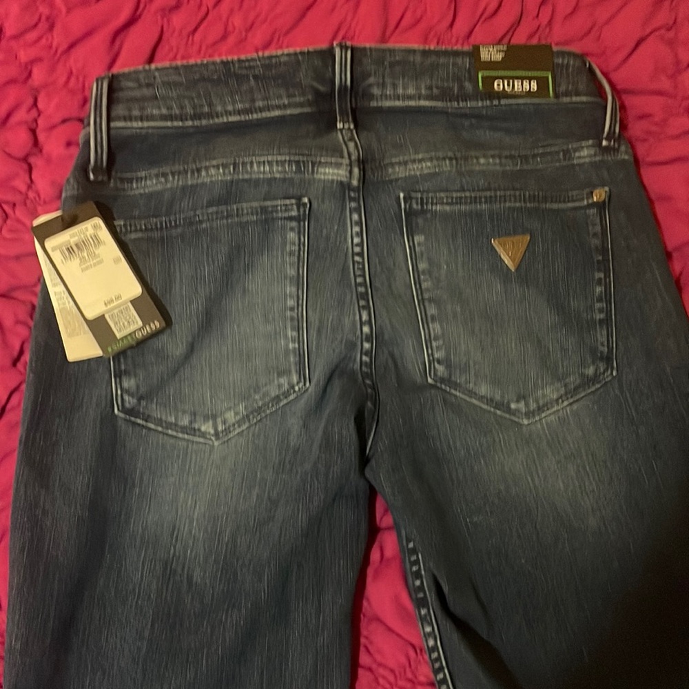 Guess jeans. Never worn. With tags. Size 26